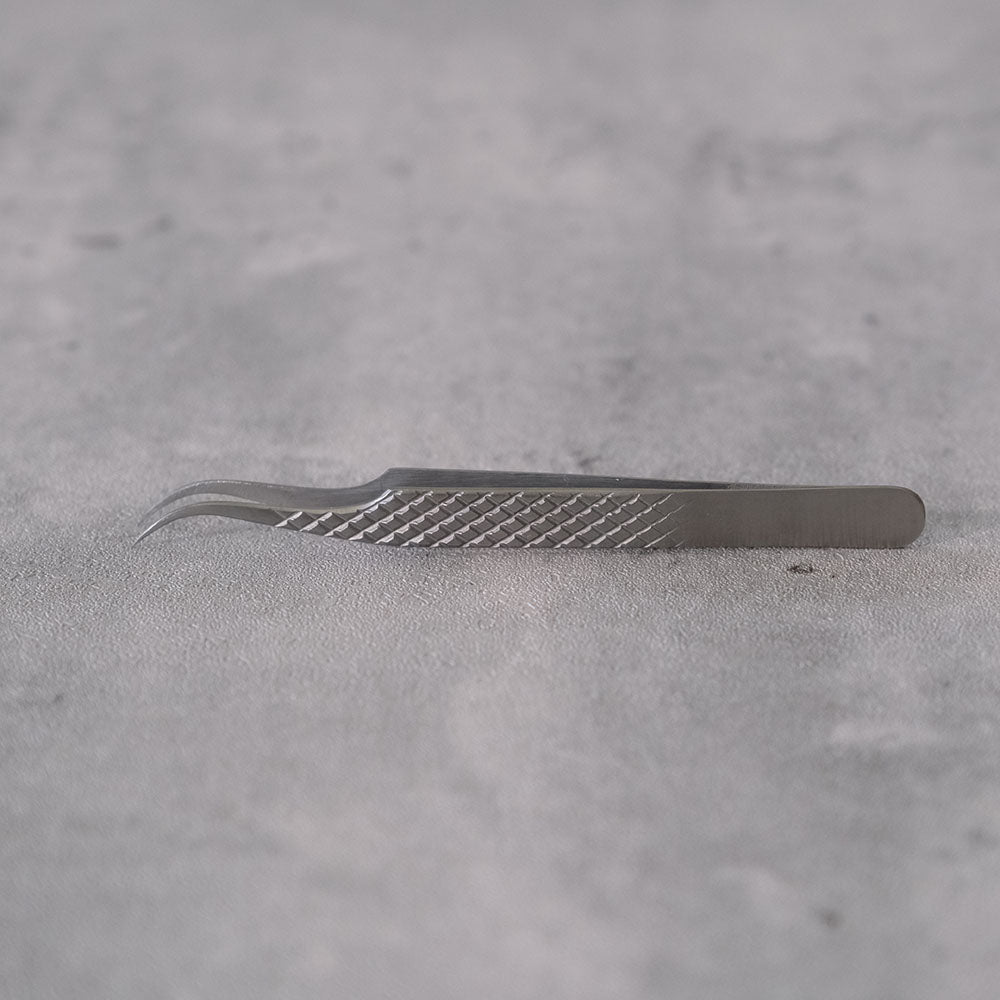 J Curve Volume Tweezer